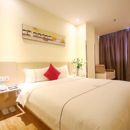 Shang Pin Hotel Shenzhen Futian Exhibition Branch Bagian luar foto