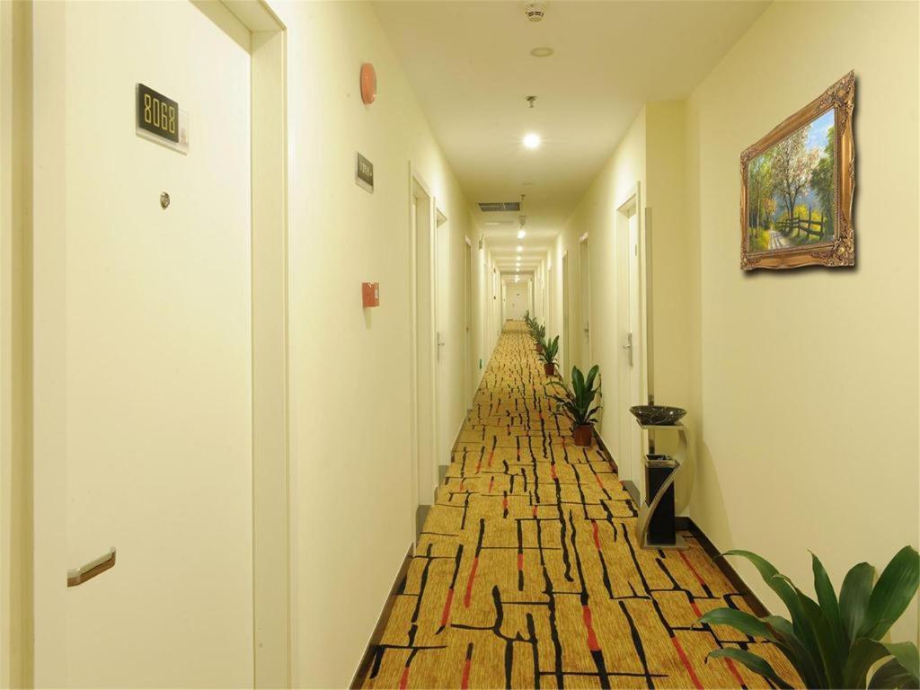Shang Pin Hotel Shenzhen Futian Exhibition Branch Bagian luar foto