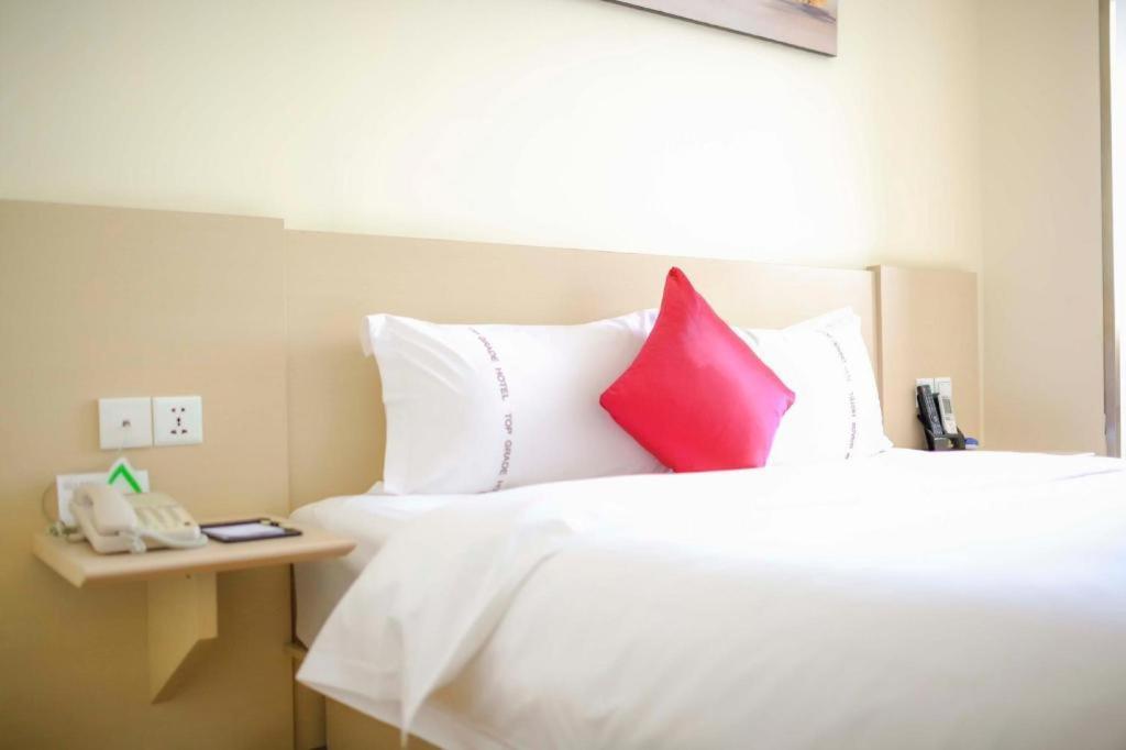 Shang Pin Hotel Shenzhen Futian Exhibition Branch Bagian luar foto