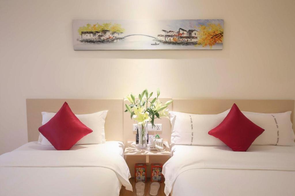 Shang Pin Hotel Shenzhen Futian Exhibition Branch Bagian luar foto