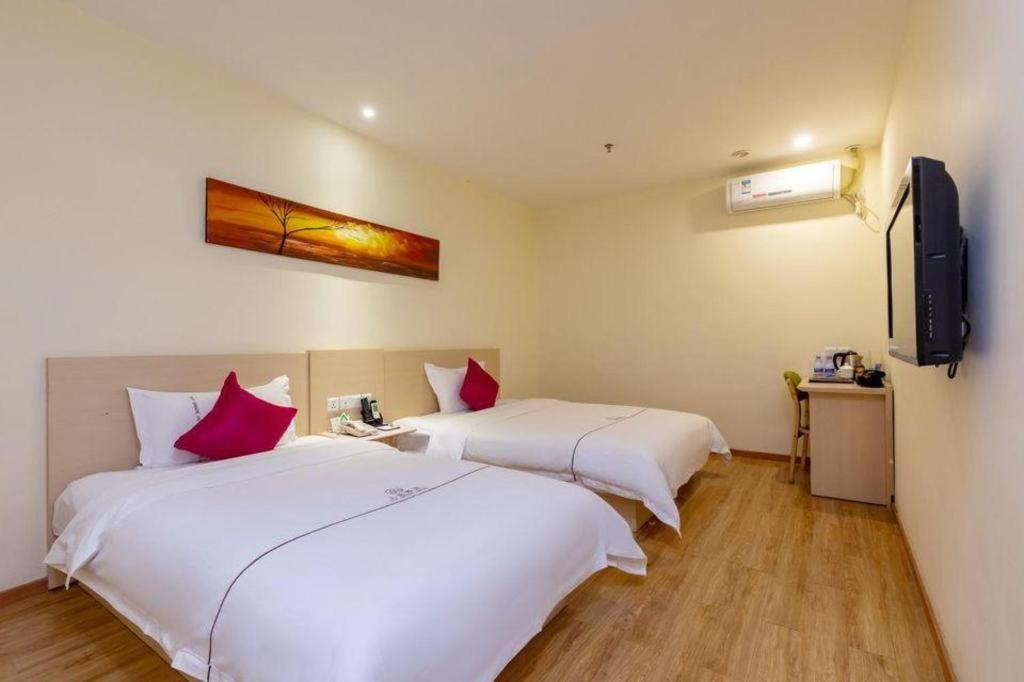 Shang Pin Hotel Shenzhen Futian Exhibition Branch Bagian luar foto