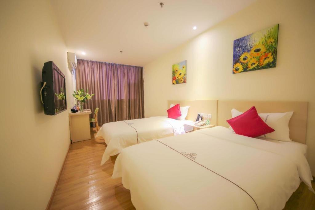 Shang Pin Hotel Shenzhen Futian Exhibition Branch Bagian luar foto