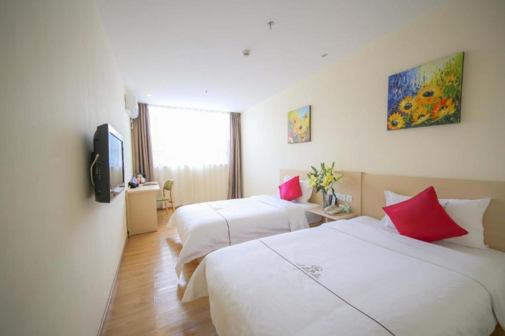 Shang Pin Hotel Shenzhen Futian Exhibition Branch Bagian luar foto
