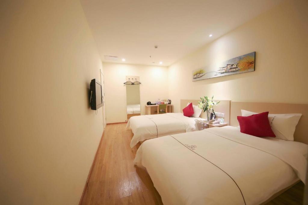 Shang Pin Hotel Shenzhen Futian Exhibition Branch Bagian luar foto