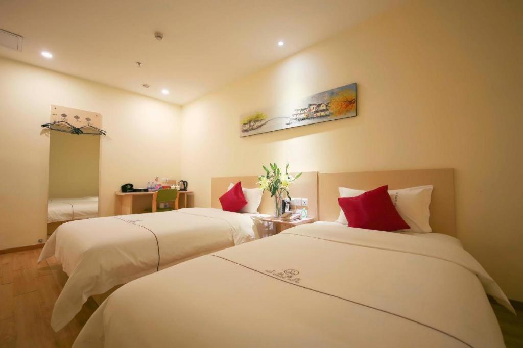 Shang Pin Hotel Shenzhen Futian Exhibition Branch Bagian luar foto