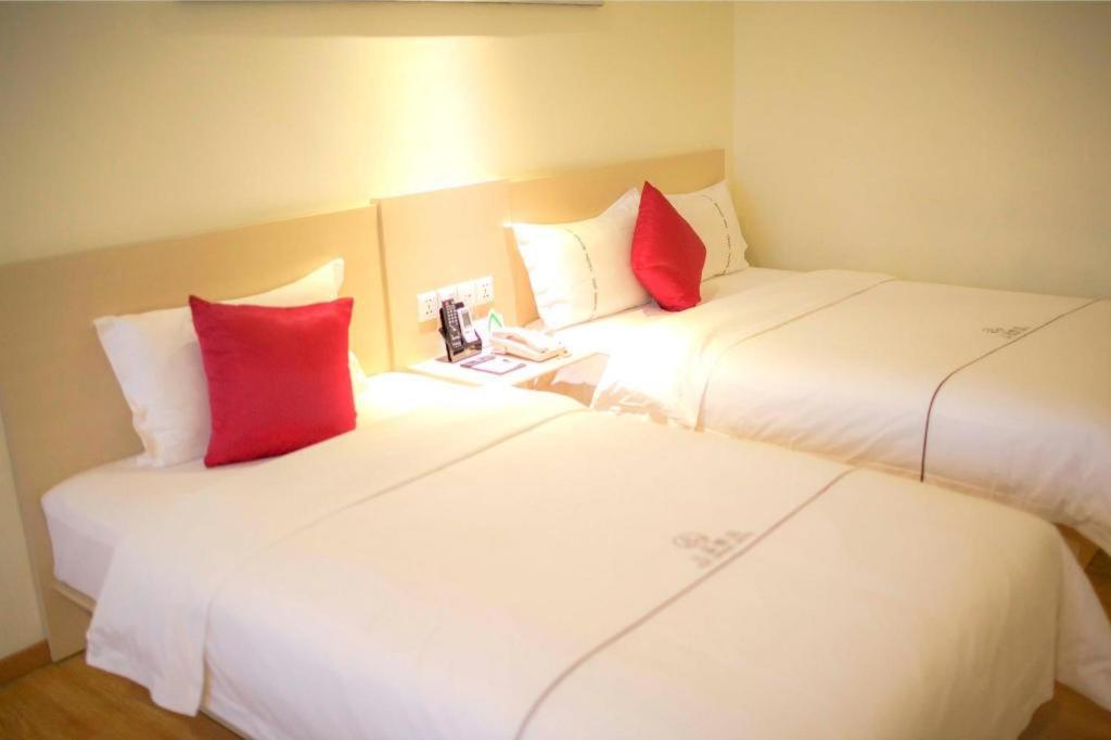 Shang Pin Hotel Shenzhen Futian Exhibition Branch Bagian luar foto